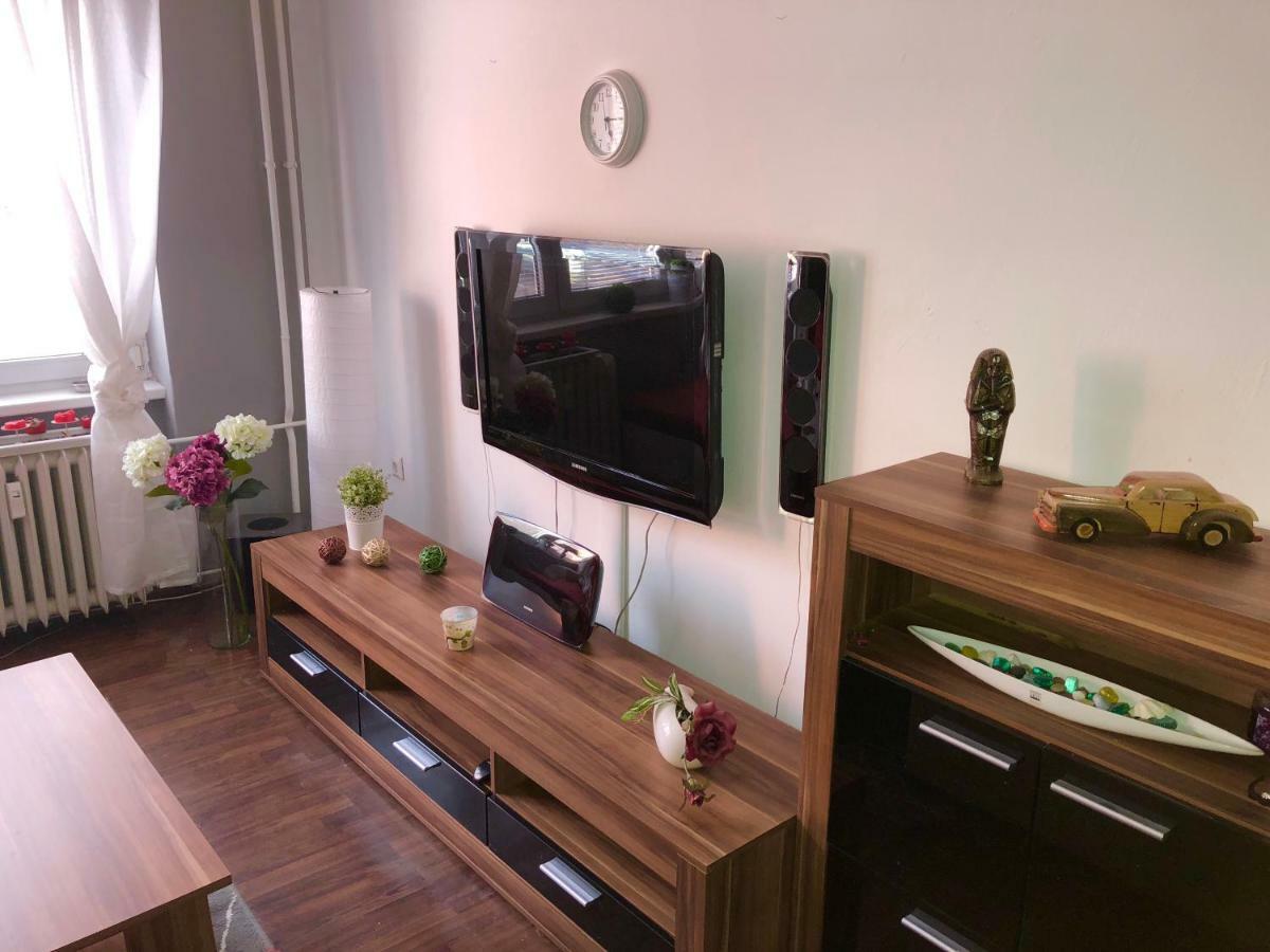 Apartman V Centru Mostu Apartment ภายนอก รูปภาพ