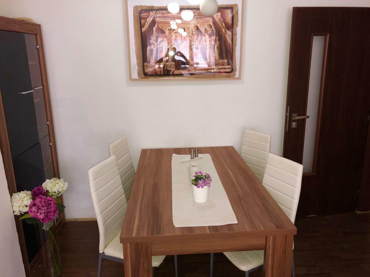 Apartman V Centru Mostu Apartment ภายนอก รูปภาพ