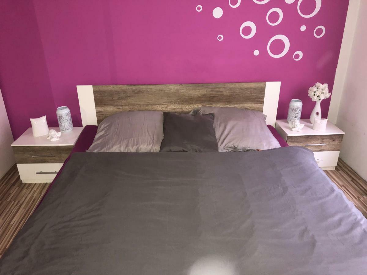 Apartman V Centru Mostu Apartment ภายนอก รูปภาพ